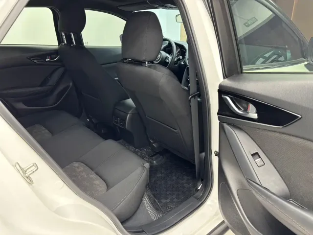 Mazda CX-4 — Фото автомобиля 10