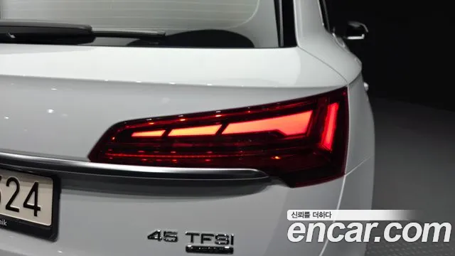 Audi Q5 FY — Фото автомобиля 8
