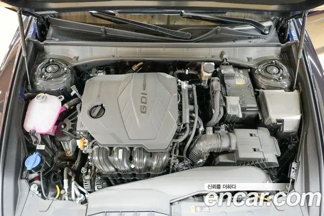 Hyundai Grandeur Grandeur (GN7) 2.5 Бензин 2WD — Фото автомобиля 6