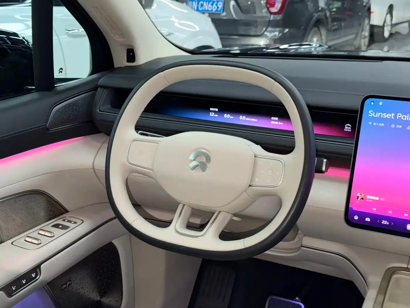NIO NIO ES8 2025 Base Model 7-Seater — Фото автомобиля 14