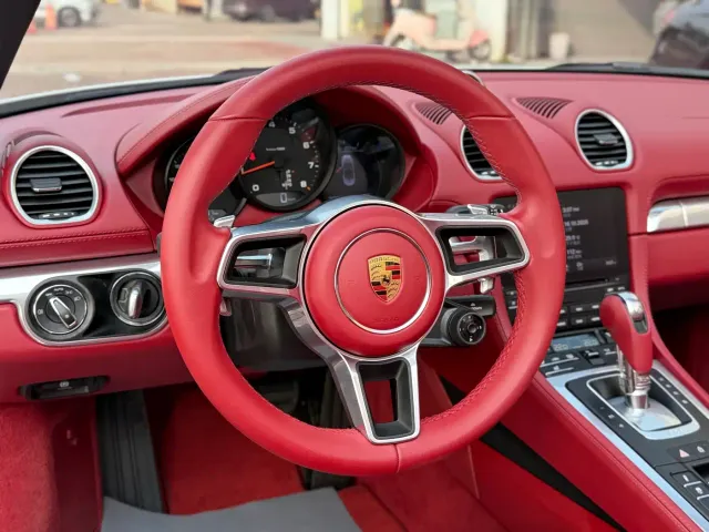 Porsche 718 — Фото автомобиля 16