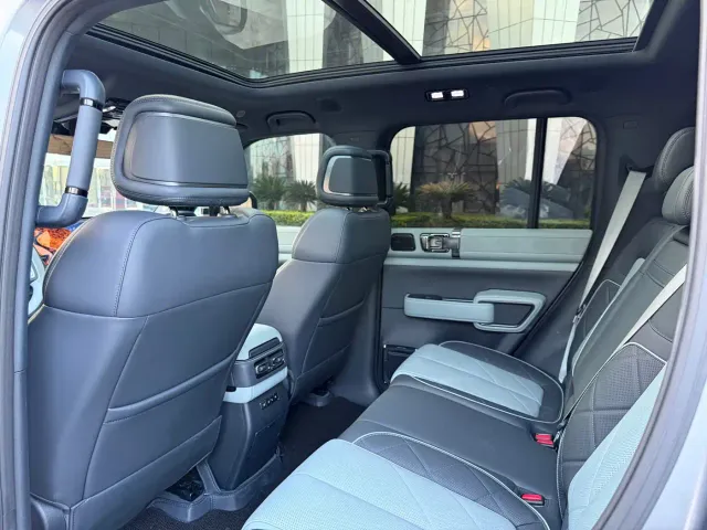 BYD FangChengBao Leopard 5 — Фото автомобиля 12