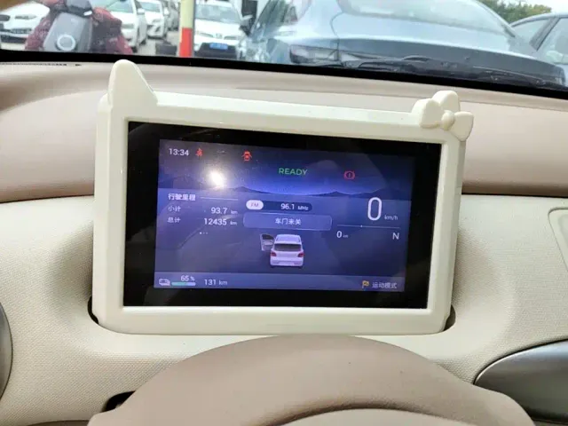 Wuling Hongguang Mini EV — Фото автомобиля 11
