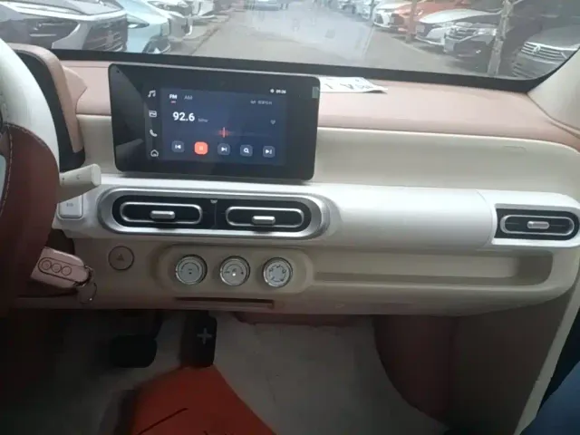 Wuling Hongguang Mini EV — Фото автомобиля 9