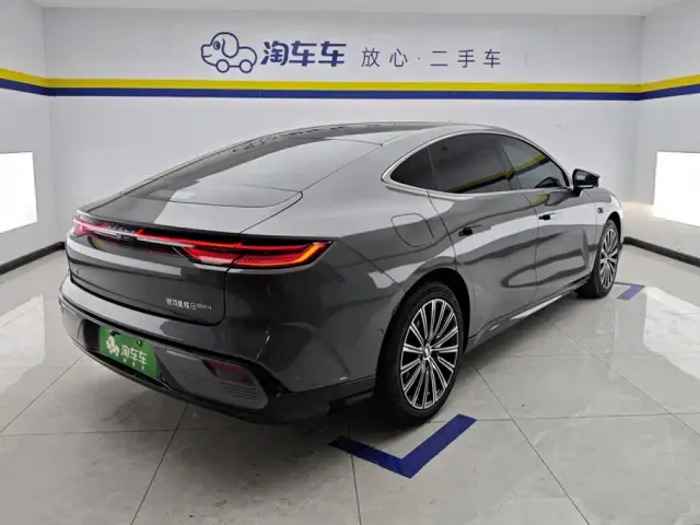 Geely Galaxy Xingyao 8 — Фото автомобиля 3
