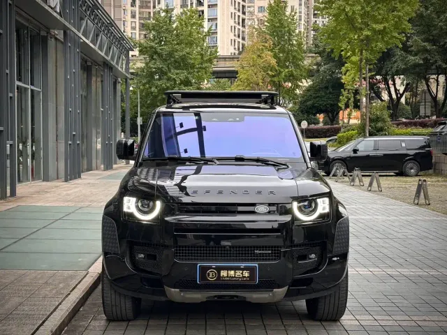 Land Rover Defender — Фото автомобиля 2