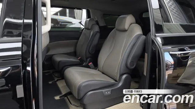 Kia Carnival 4th Gen — Фото автомобиля 16