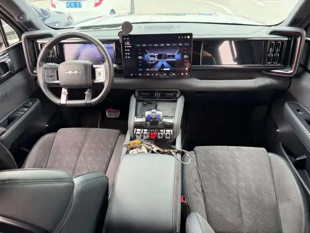 BYD FangChengBao Leopard 5 — Фото автомобиля 4