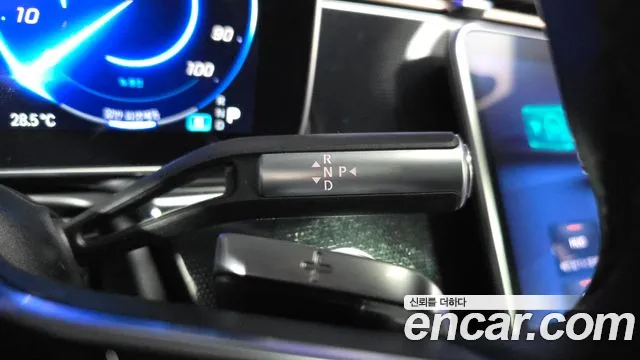 Mercedes-Benz EQS — Фото автомобиля 9