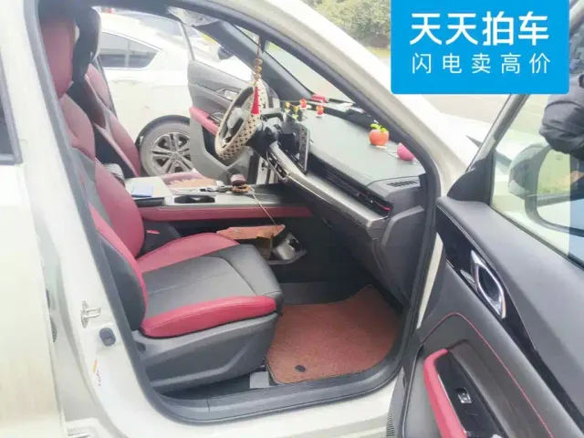 Changan Z6 — Фото автомобиля 12
