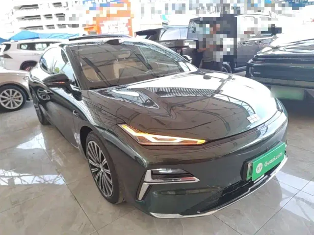 Geely Galaxy Xingyao 8 — Фото автомобиля 3