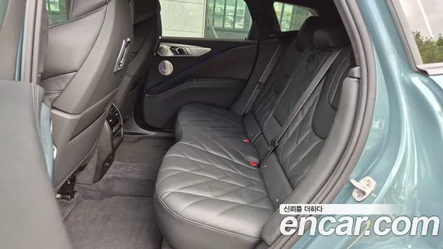 BMW XM — Фото автомобиля 18