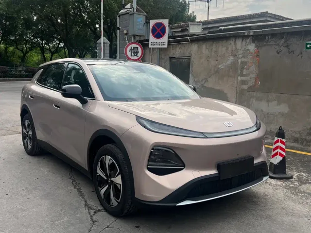 Фотография автомобиля — Changan Qiyuan Q05