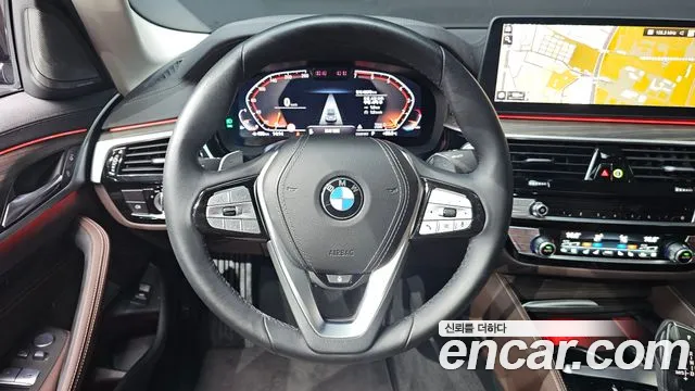 BMW 5-Series — Фото автомобиля 11