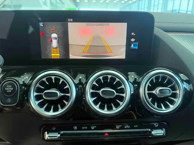 Mercedes-Benz GLA-Class — Фото автомобиля 12
