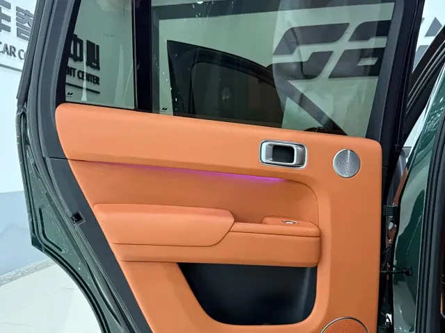 Li Auto L9 — Фото автомобиля 24