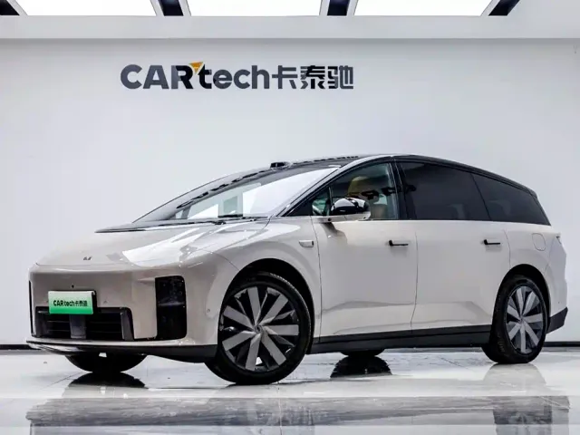 Li Auto i8 — Фото автомобиля 2