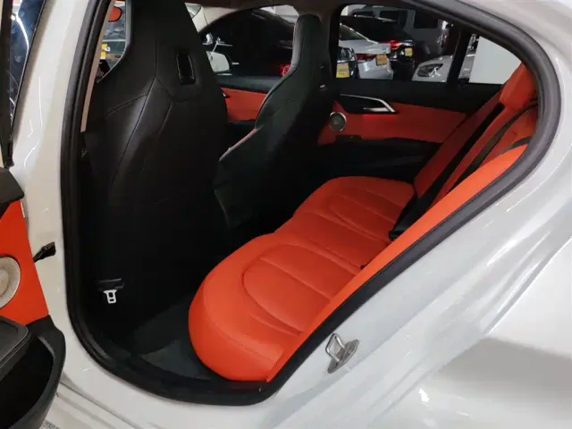 BMW 1 Series — Фото автомобиля 16