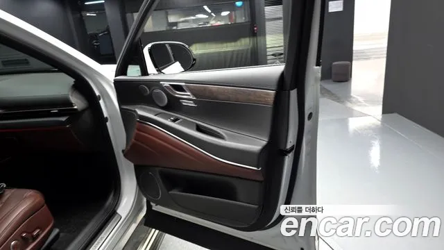 Genesis GV80 2.5T Бензин AWD — Фото автомобиля 17