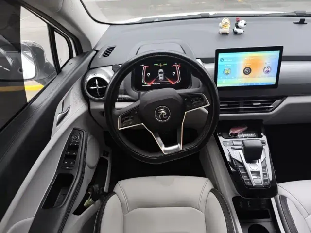BYD Yuan Pro — Фото автомобиля 6