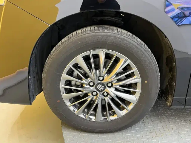 Toyota Vellfire — Фото автомобиля 8