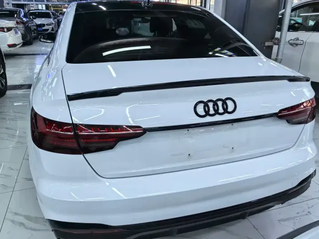 Audi A4L — Фото автомобиля 5