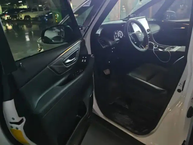 Toyota Alphard — Фото автомобиля 7