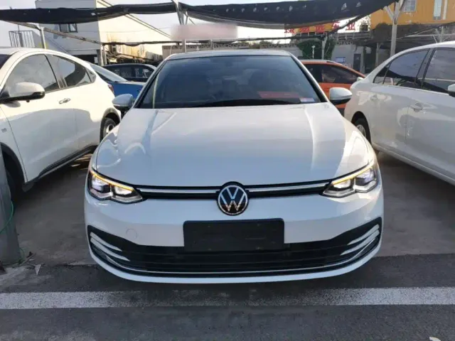 Volkswagen Golf — Фото автомобиля 2