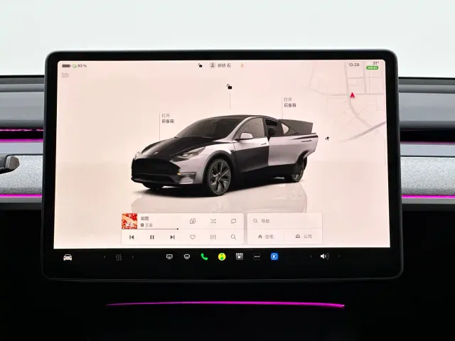Tesla Model Y — Фото автомобиля 8