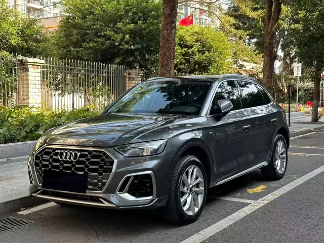 Фотография автомобиля — Audi Q5L