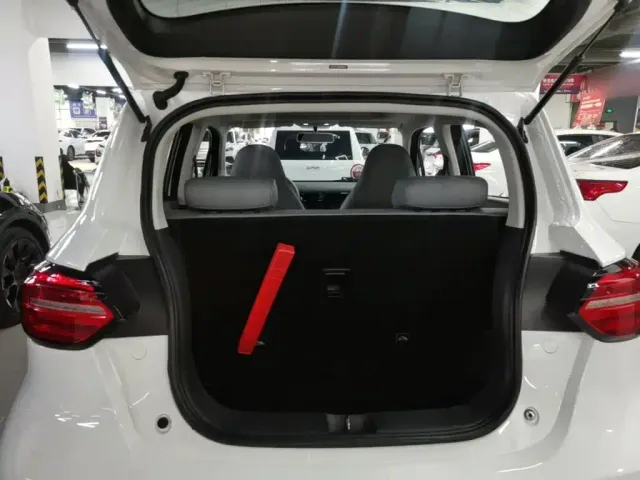 Leapmotor T03 — Фото автомобиля 18