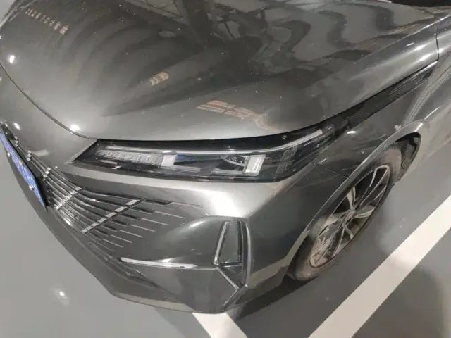 Changan Eado — Фото автомобиля 5