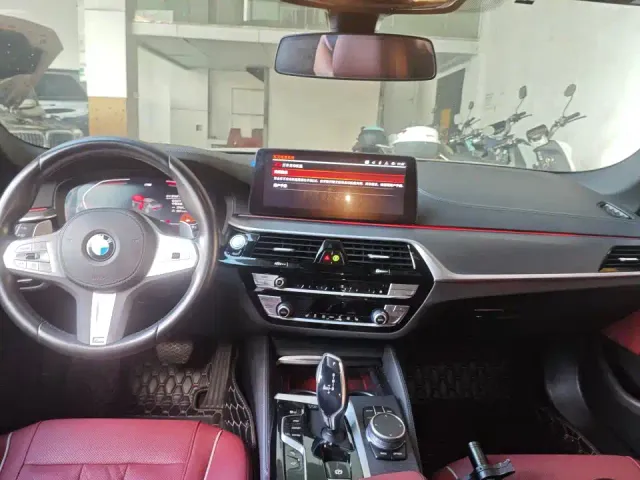 BMW 5 Series — Фото автомобиля 5