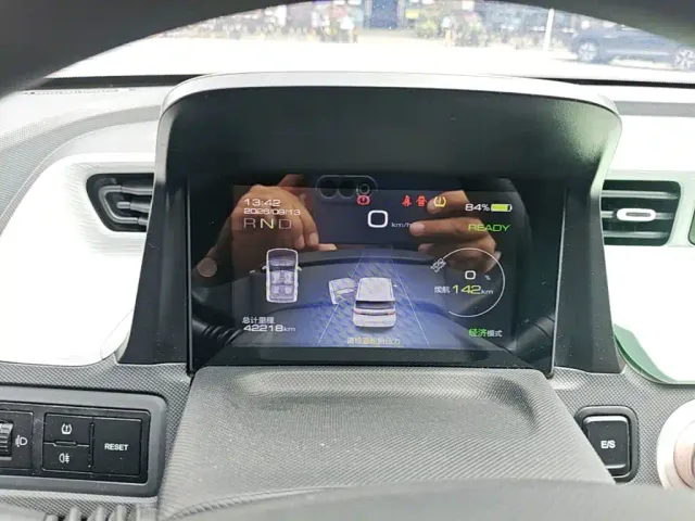 Wuling Hongguang Mini EV — Фото автомобиля 11
