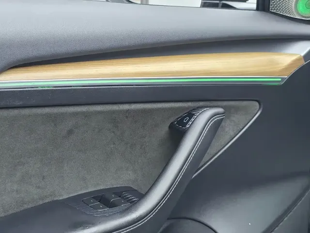 Tesla Model 3 2022 Model Rear-Wheel Drive Version — Фото автомобиля 13