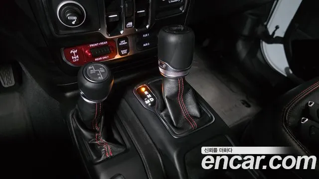 Jeep Wrangler — Фото автомобиля 9