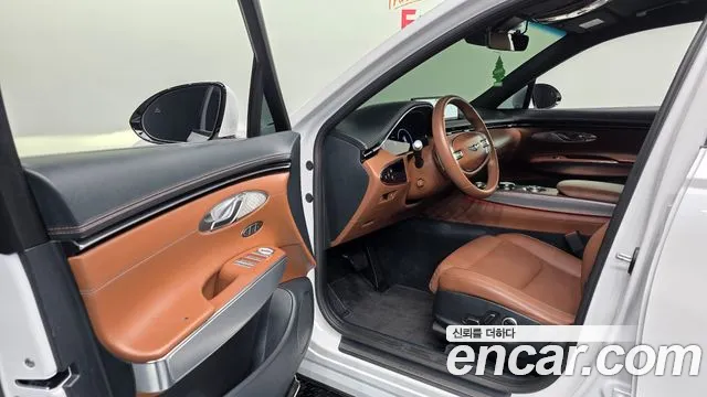 Genesis GV70 — Фото автомобиля 15