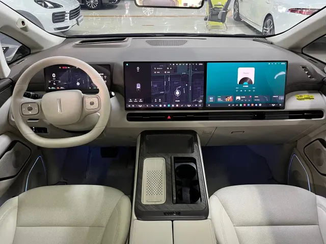 Wey Alpine — Фото автомобиля 10