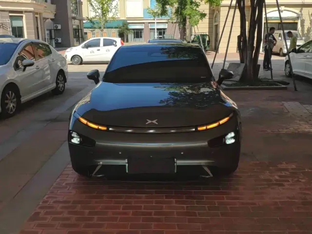 Xpeng P7 — Фото автомобиля 2
