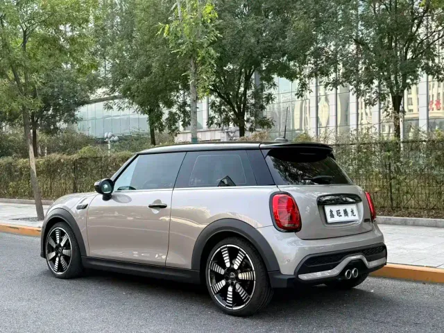 MINI Hatch — Фото автомобиля 13
