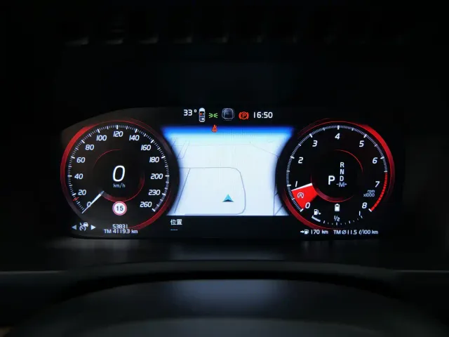 Volvo XC90 — Фото автомобиля 16