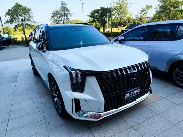 GAC Trumpchi GS8 — Фото автомобиля 4