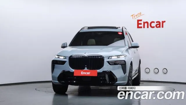 BMW X7 — Фото автомобиля 3