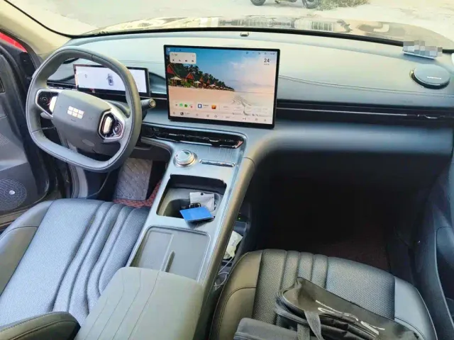 Geely Galaxy E5 — Фото автомобиля 12