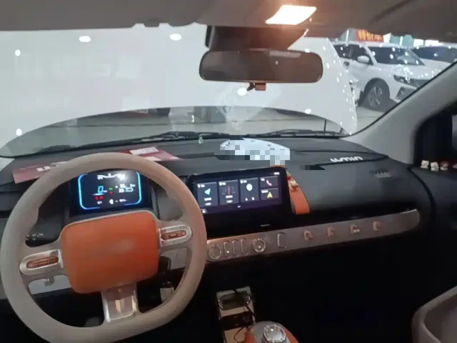 Changan Lumin — Фото автомобиля 17