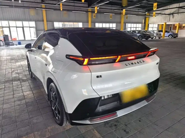Lynk & Co Z20 — Фото автомобиля 4