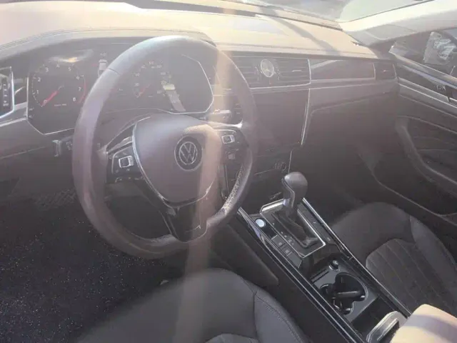 Volkswagen Phideon — Фото автомобиля 12