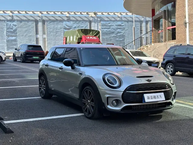 MINI Clubman — Фото автомобиля 3