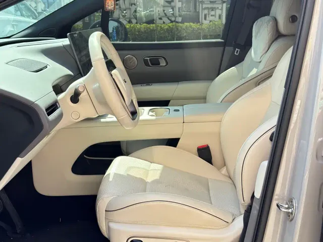 Li Auto i6 — Фото автомобиля 5