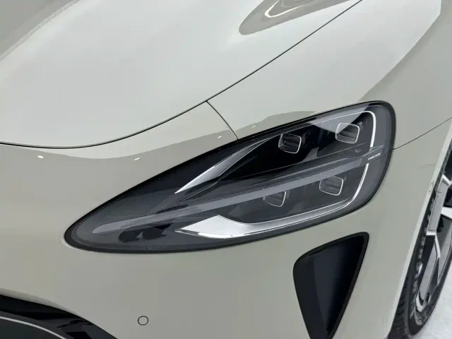 Xiaomi SU7 — Фото автомобиля 14